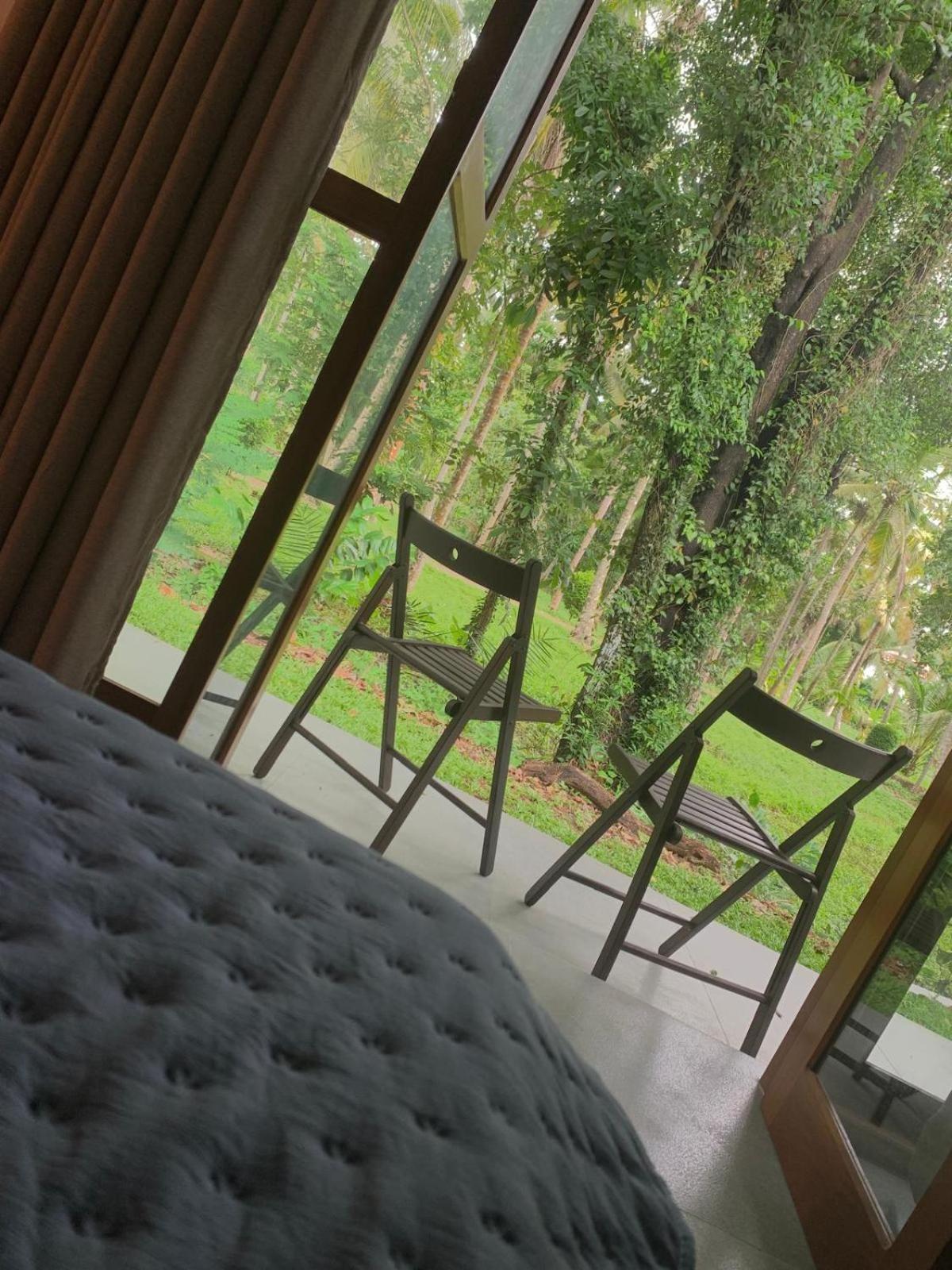 Sebastian Transit Villa With Free Shuttle Service To Airport Kotugoda Extérieur photo